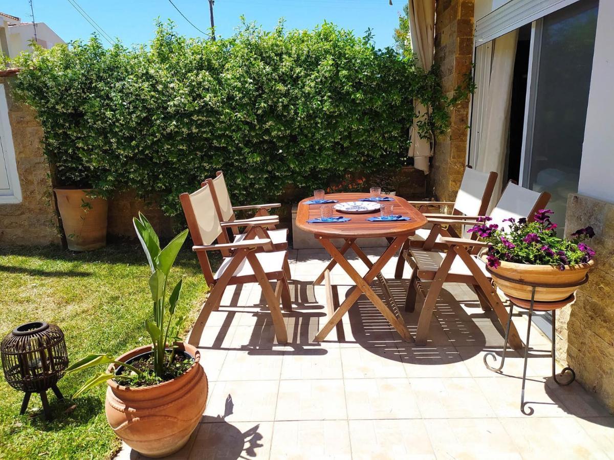 Seaside Villa Clio นิกิติ ภายนอก รูปภาพ